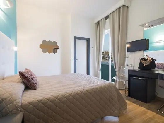 Tek Büyük veya İki Ayrı Yataklı Oda, Deniz Manzaralı