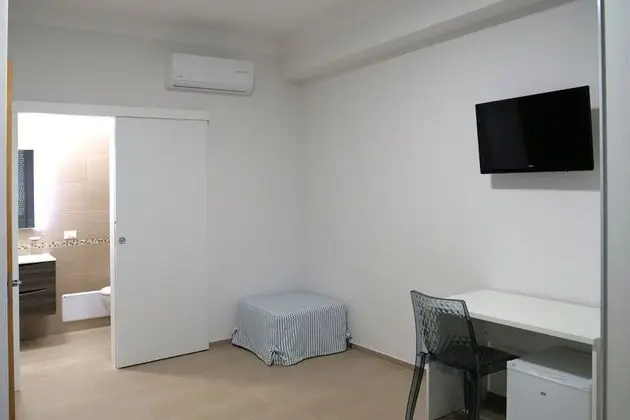 Tek Büyük Yataklı Oda, Balkon (Aragosta Rossa)