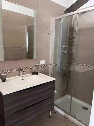 Tek Büyük Yataklı Oda, Balkon (Aragosta Rossa)