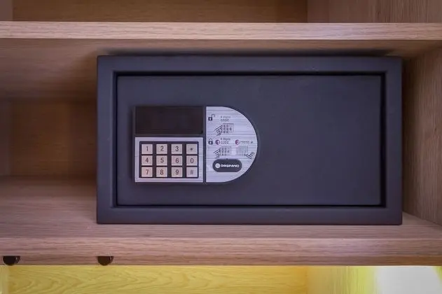 Deluxe Tek Büyük Yataklı Oda (with Jacuzzi)