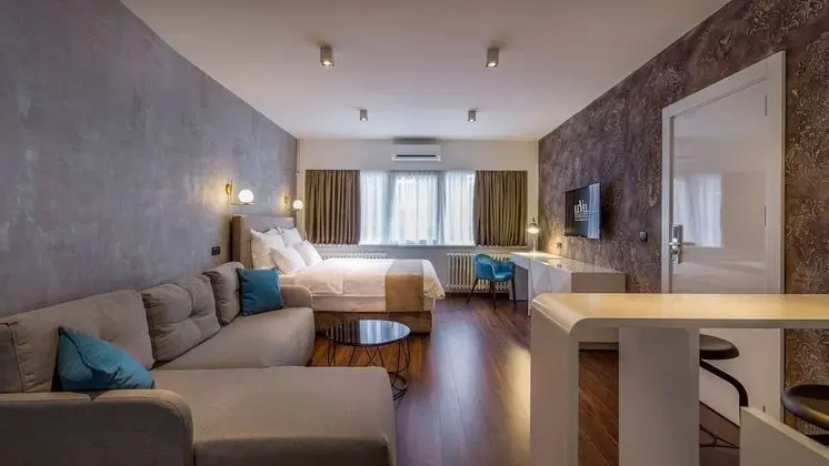 Junior Suite (with Jacuzzi)
