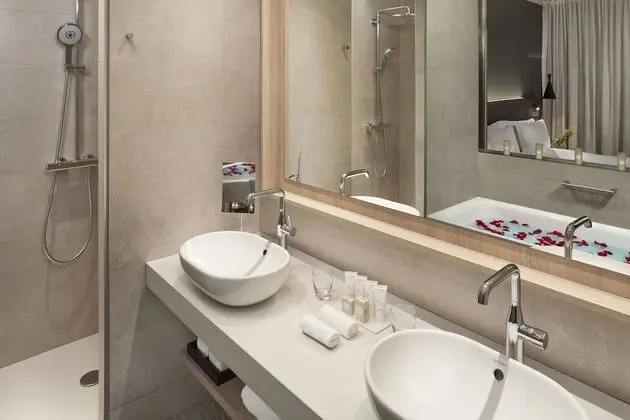 The Level Master Suite Sea View