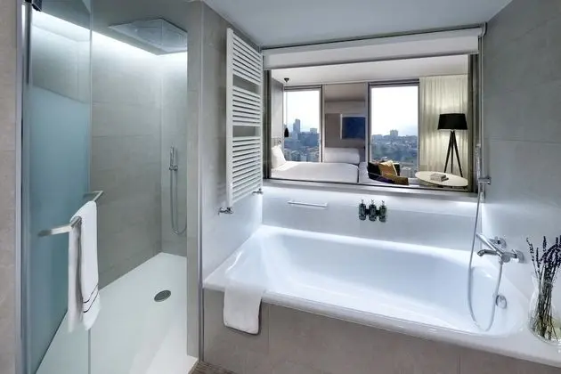 The Level Master Suite Sea View