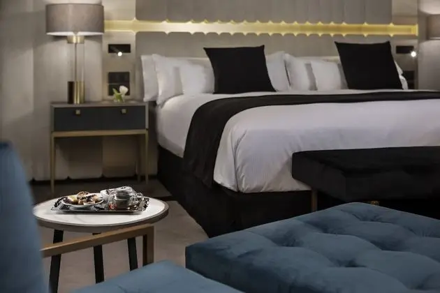 The Level, Premium Oda