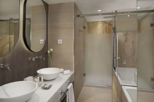 The Level, Premium Oda