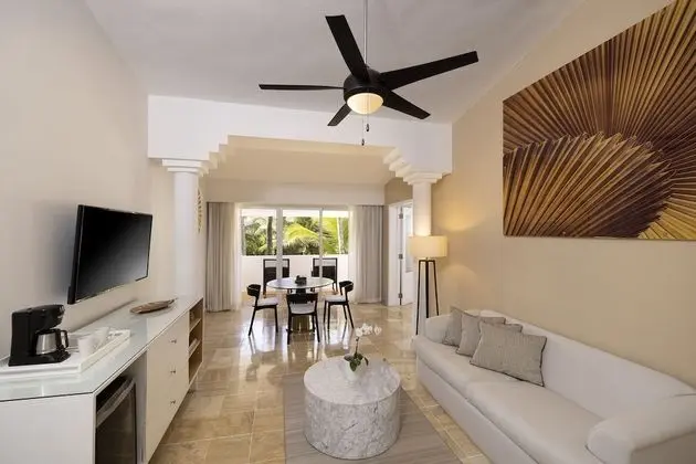 The Level Master Suite Beachside