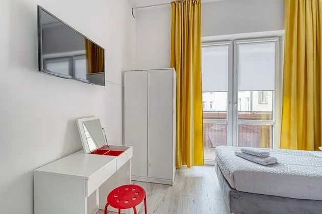 İki Ayrı Yataklı Oda, Ortak Banyo