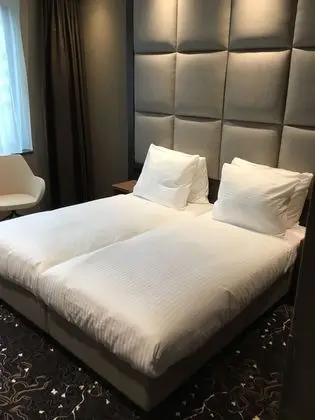 Üç Kişilik Oda