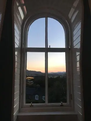 Tek Büyük veya İki Ayrı Yataklı Oda, Banyolu/Duşlu