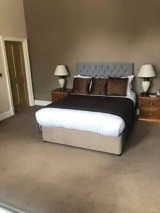 Büyük Yataklı Tek Kişilik Oda