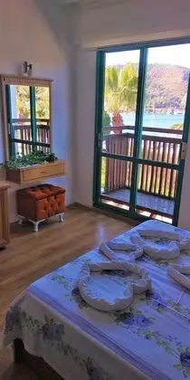Deluxe Tek Büyük Yataklı Oda, 1 Çift Kişilik Yatak, Balkon, Deniz Manzaralı