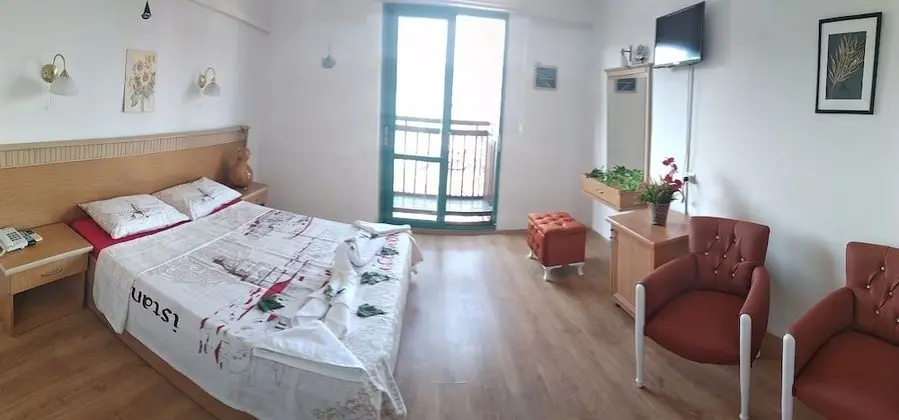 Deluxe Tek Büyük Yataklı Oda, 1 Çift Kişilik Yatak, Balkon, Deniz Manzaralı