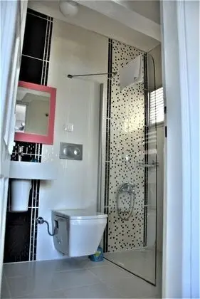 Deluxe Tek Büyük Yataklı Oda, 1 Çift Kişilik Yatak, Balkon, Deniz Manzaralı