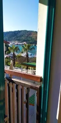 Deluxe Tek Büyük Yataklı Oda, 1 Çift Kişilik Yatak, Balkon, Kısmi Deniz Manzaralı