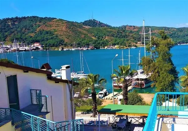 Deluxe Tek Büyük Yataklı Oda, 1 Çift Kişilik Yatak, Balkon, Kısmi Deniz Manzaralı