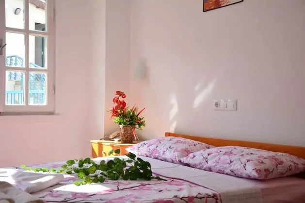 Standard Tek Büyük veya İki Ayrı Yataklı Oda, Balkon, Kısmi Deniz Manzaralı