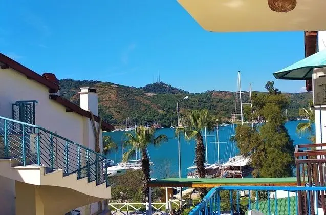 Standard Tek Büyük veya İki Ayrı Yataklı Oda, Balkon, Kısmi Deniz Manzaralı