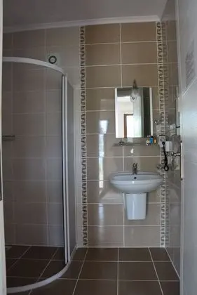 Standard Üç Kişilik Oda, Deniz Manzaralı, Avlu