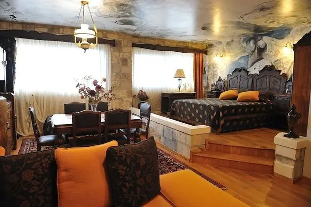 Gallery Süit, Birden Çok Yatak, Jakuzi, Kısmi Göl Manzaralı (65 m²)