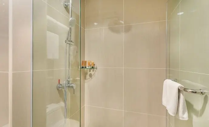 Deluxe Tek Büyük veya İki Ayrı Yataklı Oda