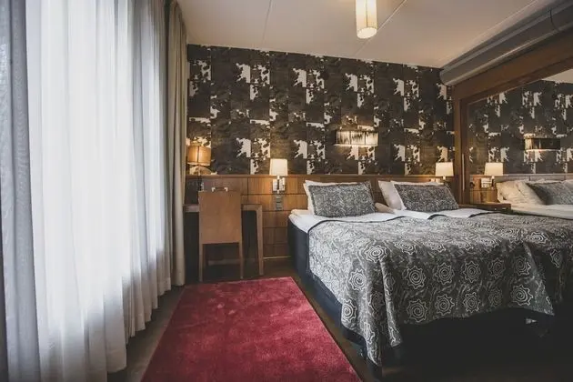 Junior Süit (2 Single Beds)