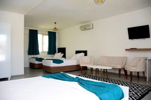 Geniş Deluxe Oda, Havuz Manzaralı, Balkonlu