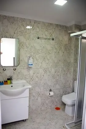 Geniş Deluxe Oda, Havuz Manzaralı, Balkonlu
