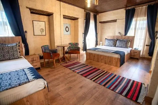 Aile Odası, Avlu Manzaralı, 2. Kat