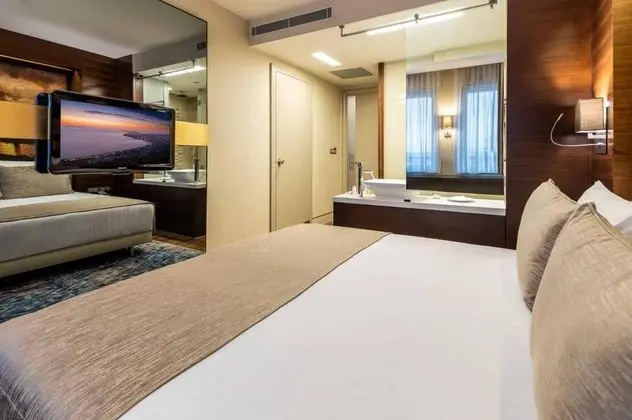 Standart Oda, Şehir Manzaralı