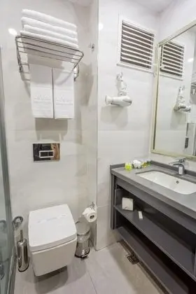 Standart Oda, Şehir Manzaralı