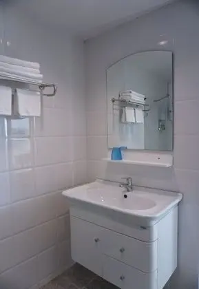 Standard Tek Büyük Yataklı Oda, 1 Çift Kişilik Yatak, Balkon, Nehir Manzaralı