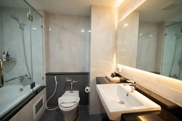 Premium Oda, Küvet, Havuz Manzaralı