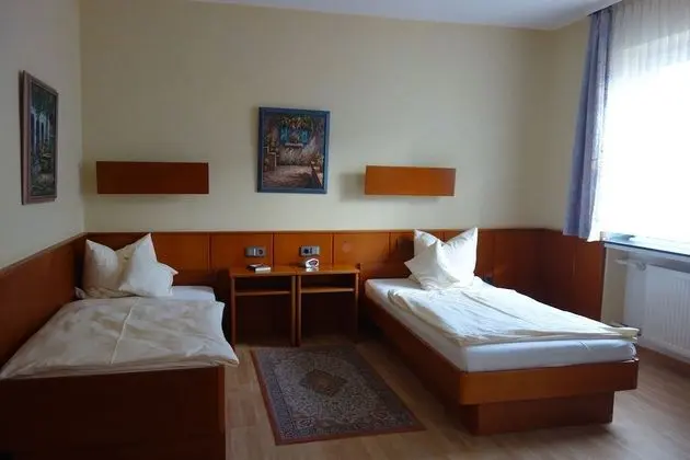 Standard Tek Büyük veya İki Ayrı Yataklı Oda