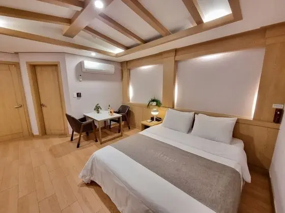 Deluxe Tek Büyük Yataklı Oda
