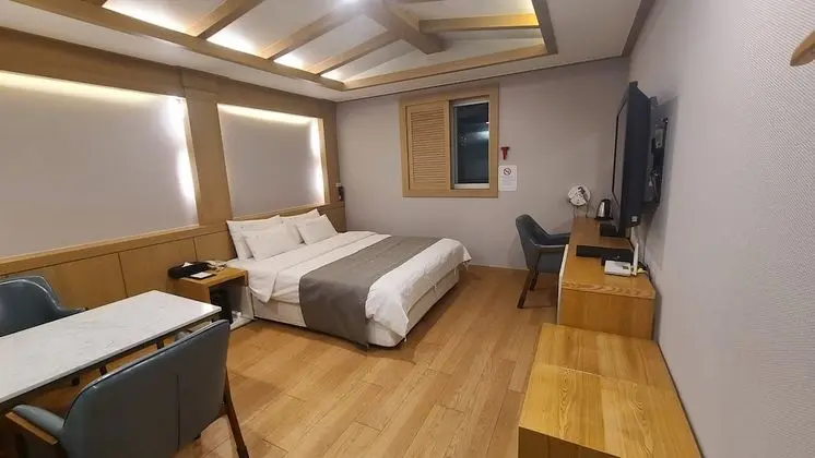 Deluxe Tek Büyük Yataklı Oda