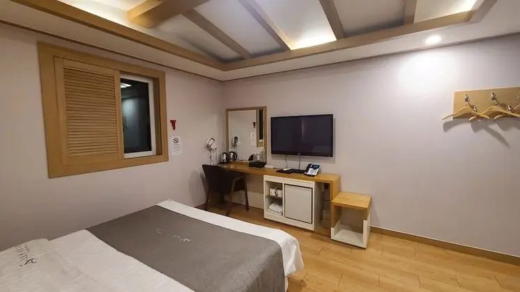 Deluxe Tek Büyük Yataklı Oda