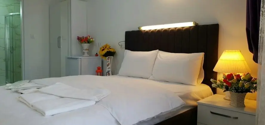 Grand Oda, 1 Büyük (Queen) Boy Yatak, Sigara İçilmez, Şehir Manzaralı