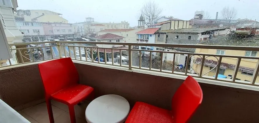Grand Oda, 1 Büyük (Queen) Boy Yatak, Sigara İçilmez, Şehir Manzaralı