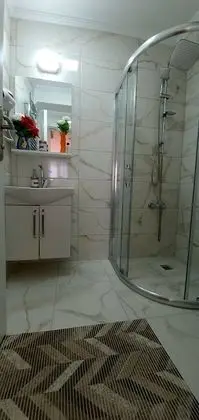 Grand Oda, 1 Büyük (Queen) Boy Yatak, Sigara İçilmez, Şehir Manzaralı