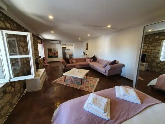Suite, Kara Manzaralı, Ortak Teraslı