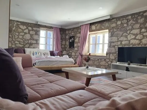 Suite, Kara Manzaralı, Ortak Teraslı