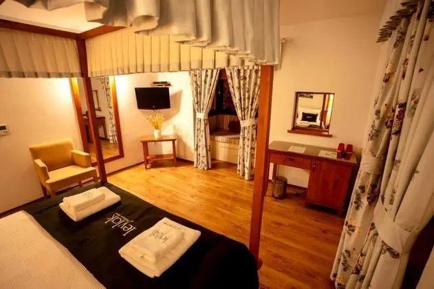 Cumbalı Oda, Kara Manzaralı