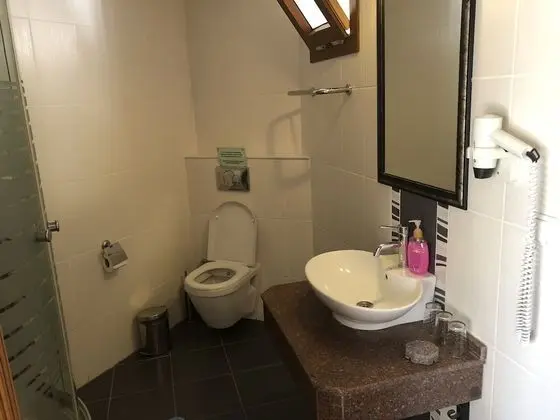 Basic Tek Büyük veya İki Ayrı Yataklı Oda
