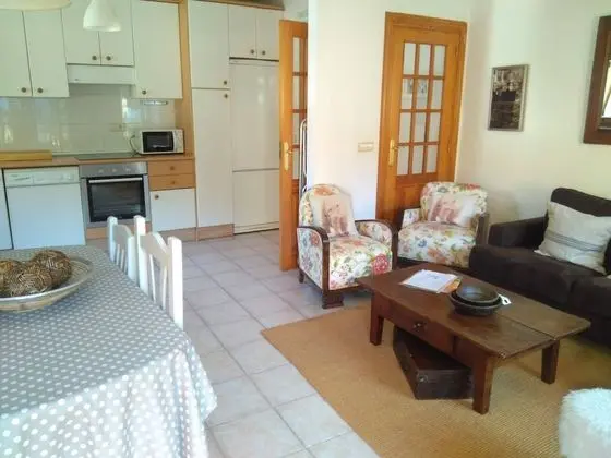 Apart Daire, 2 Yatak Odası (1)