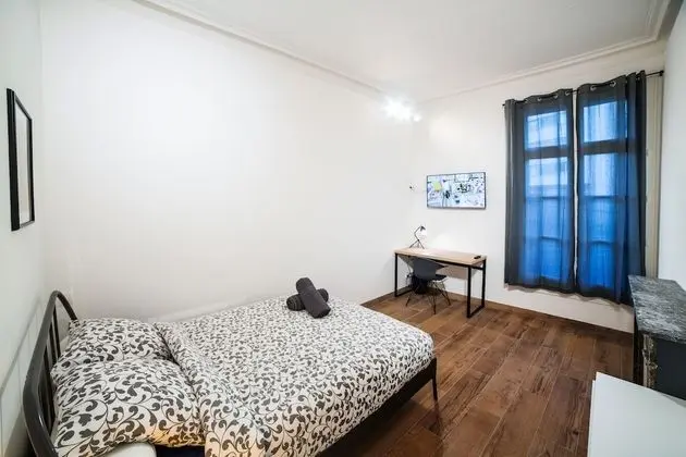City Tek Büyük Yataklı Oda, Ortak Banyo (LGC habitat chambre 2)