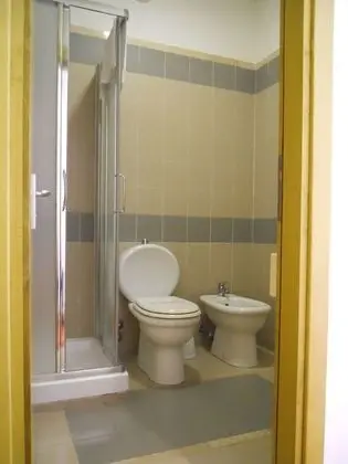 Büyük Yataklı Tek Kişilik Oda