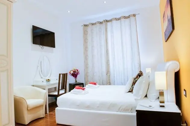 Tek Büyük Yataklı Oda