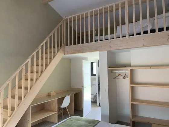 Dört Kişilik Oda, 2 Büyük (Queen) Boy Yatak