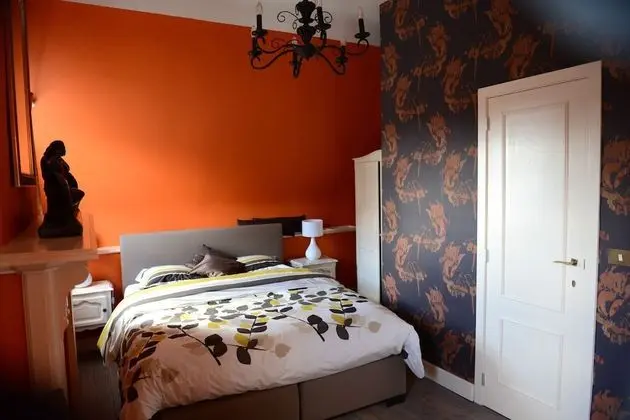 Comfort Tek Büyük Yataklı Oda (orange)