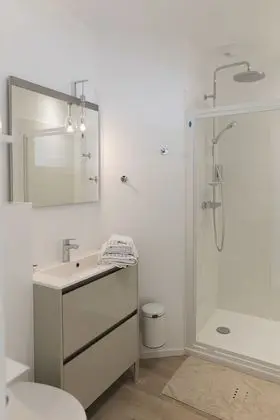 Comfort Tek Büyük Yataklı Oda, 1 Büyük (Queen) Boy Yatak, Göl Manzaralı (Unan)